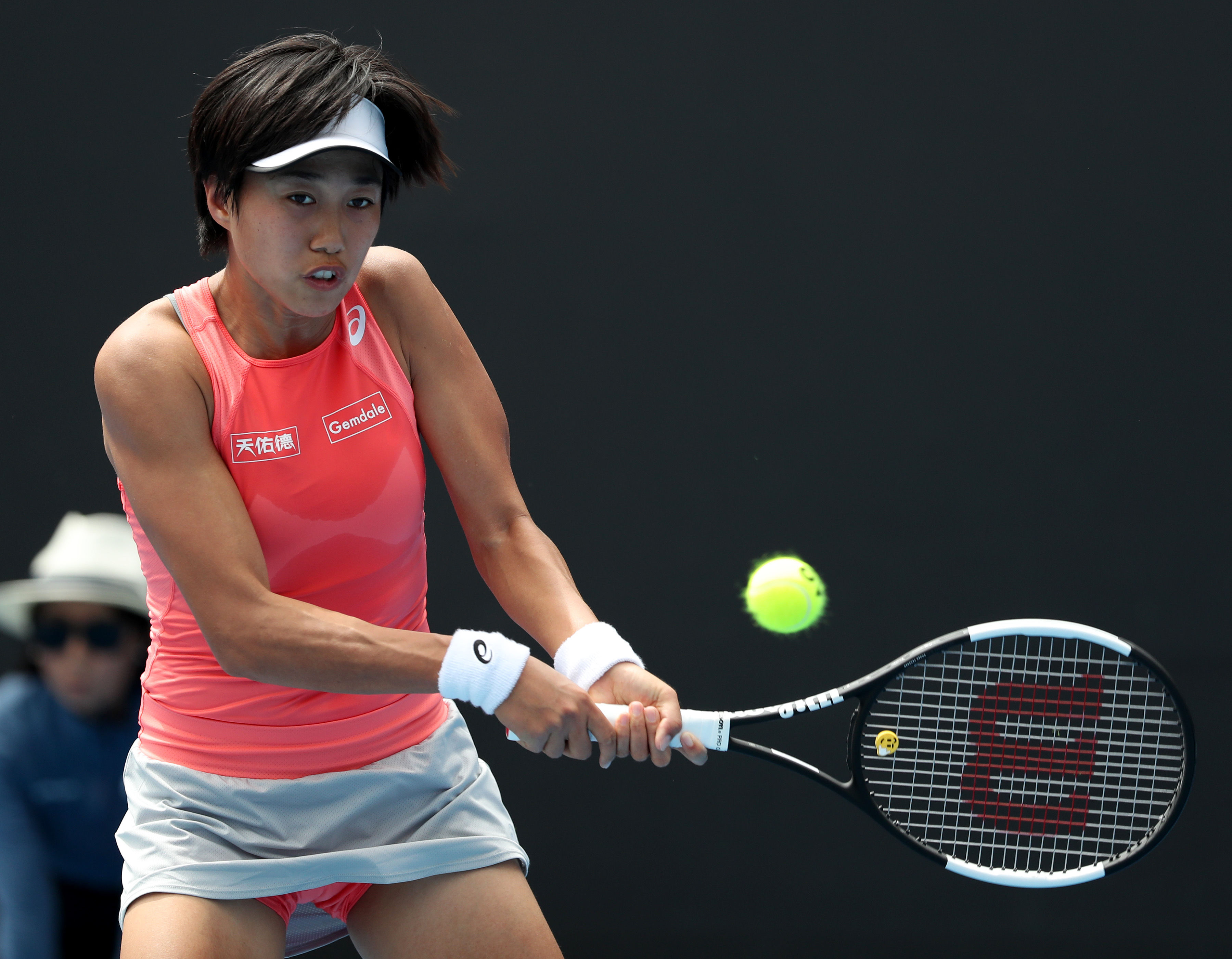 国民主场告捷，略伦斯投射手感火热难抵抗