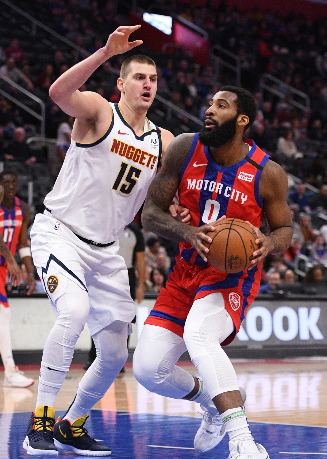 国民主场告捷，略伦斯投射手感火热难抵抗