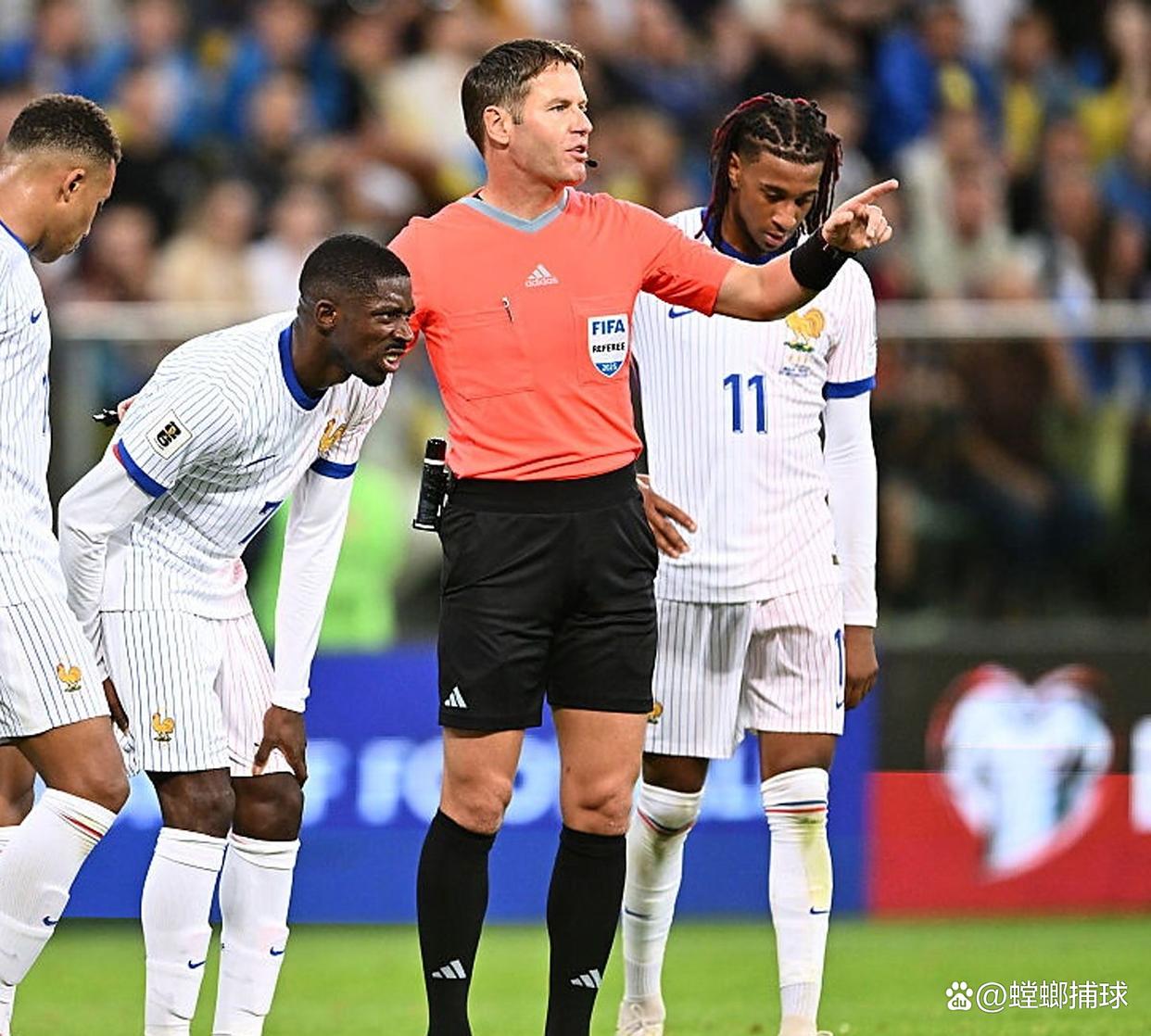 巴黎圣日耳曼主帅因战术问题备受批评的简单介绍